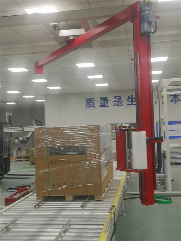 第五張、組件自動(dòng)纏膜機(jī).jpg